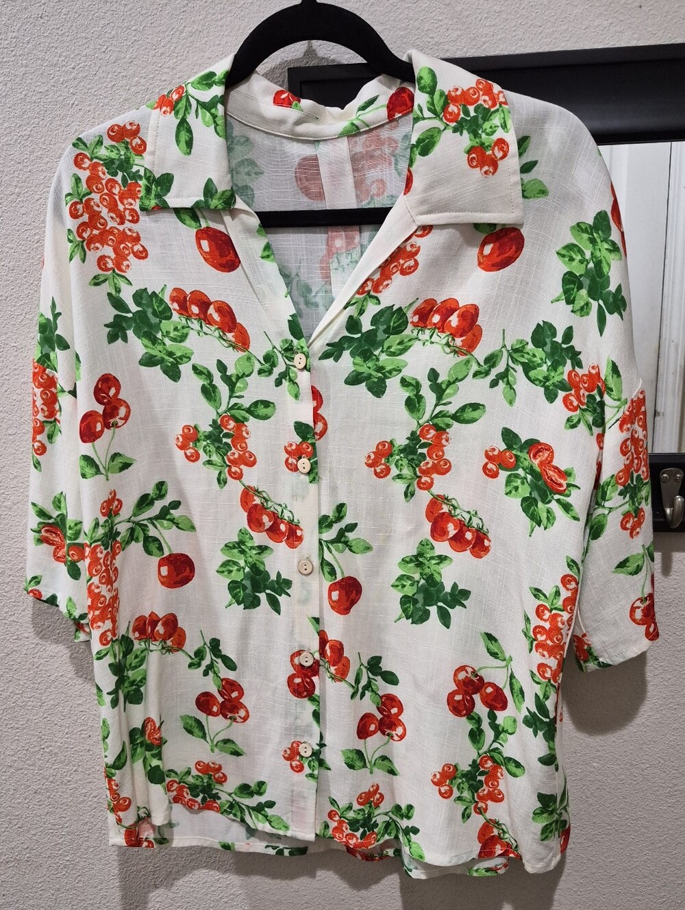Cherry Print Button Up Top Medium NWOT